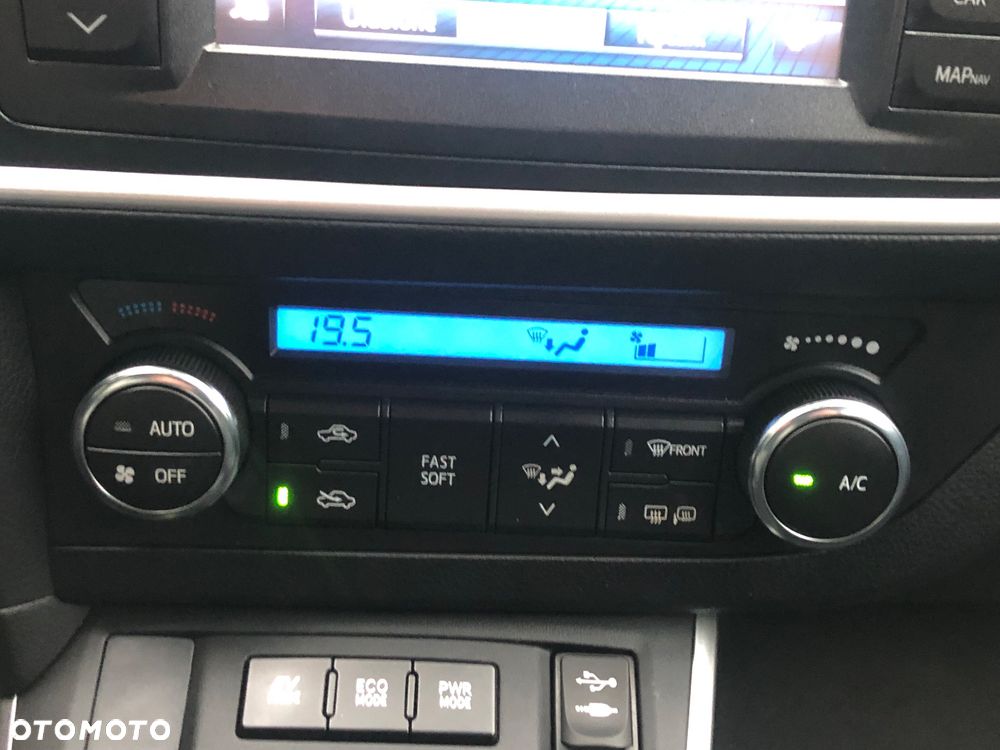 Toyota Auris - 18