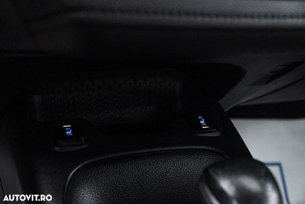 Toyota Corolla Sedan 1.5 TNGA CVT Business - 31