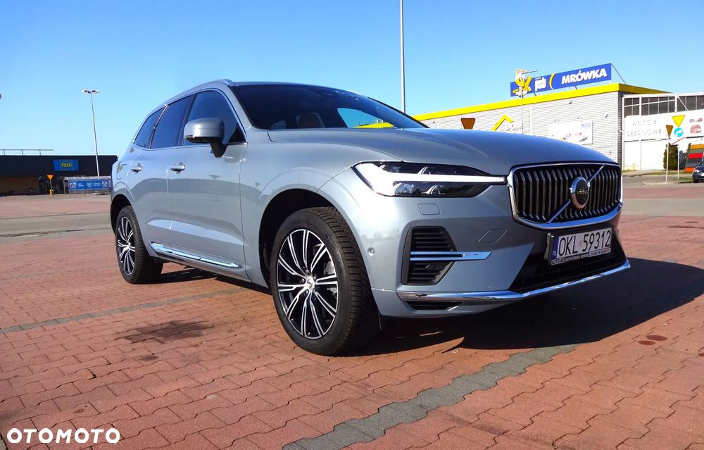 Volvo XC 60 T8 Plug-In Hybrid AWD Ultra Dark - 2
