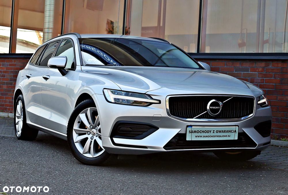 Volvo V60 B4 D Momentum - 1