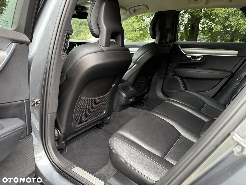 Volvo V90 D4 Geartronic Momentum Pro - 16