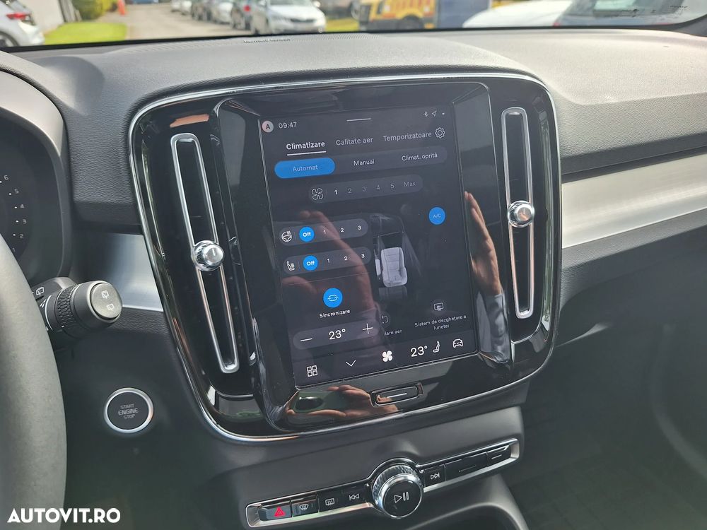 Volvo XC 40 B4 AT FWD MHEV Ultimate Dark - 29