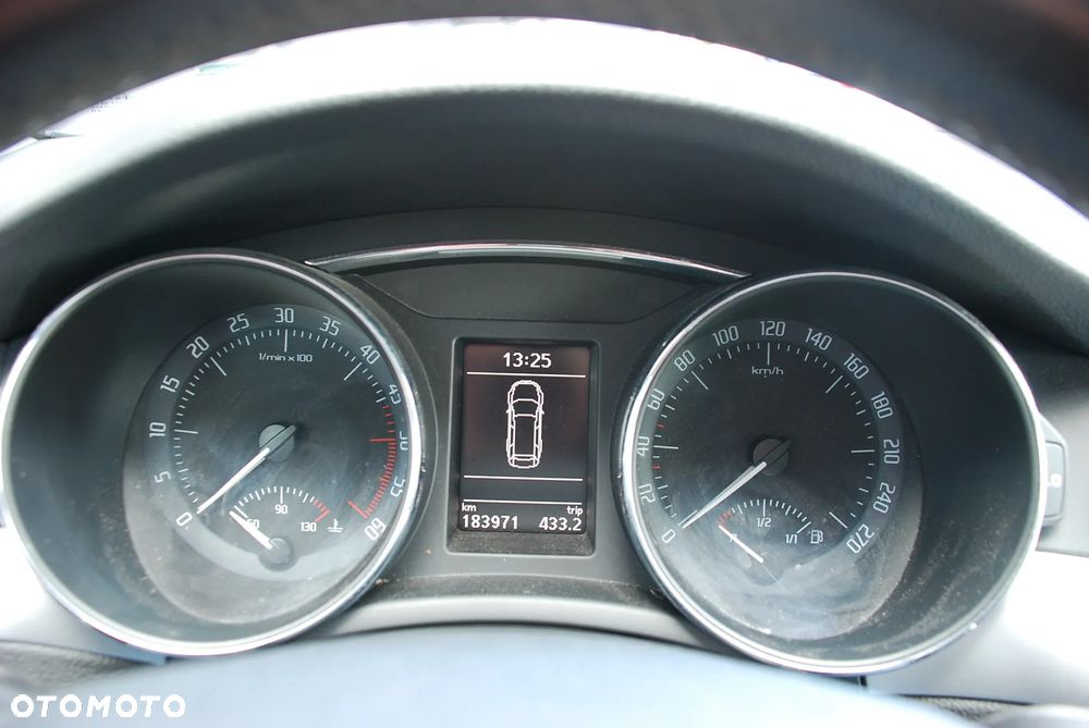 Skoda Superb 2.0 TDI Green tec DSG Elegance - 7