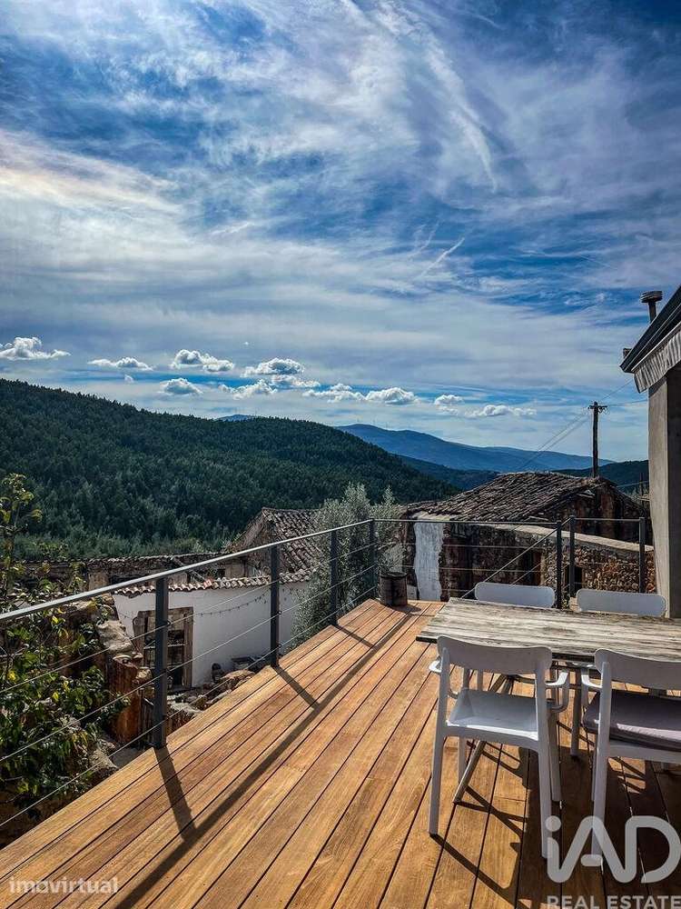 Moradia isolada T2 em Vila Nova do Ceira de 228 m2 - Grande imagem: 4/34