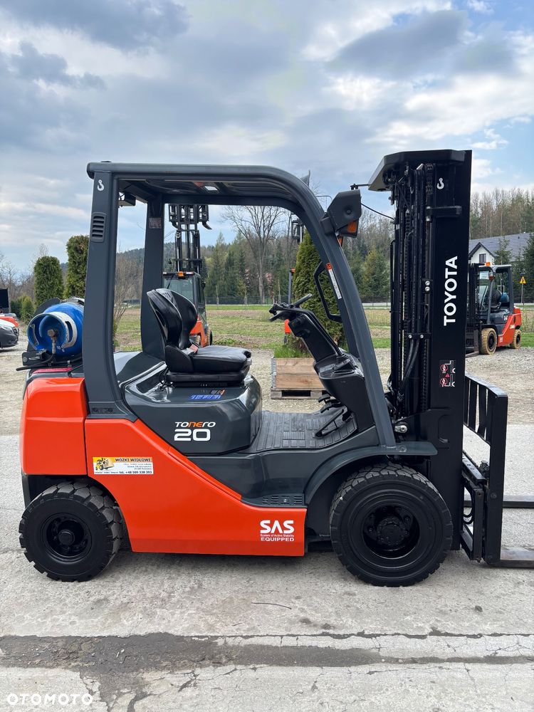 Toyota 8FGF20 GWARANCJA LPG triplex DOSTAWA 53 900 NETTO - 1