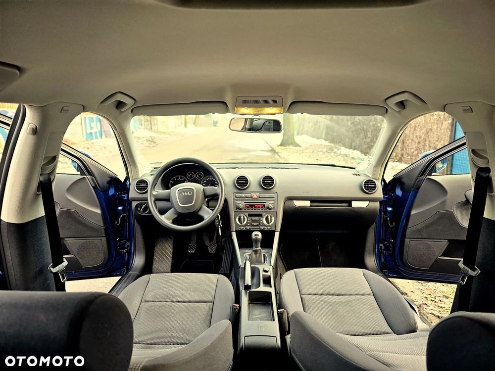 Audi A3 Sportback 1.6 Attraction - 5