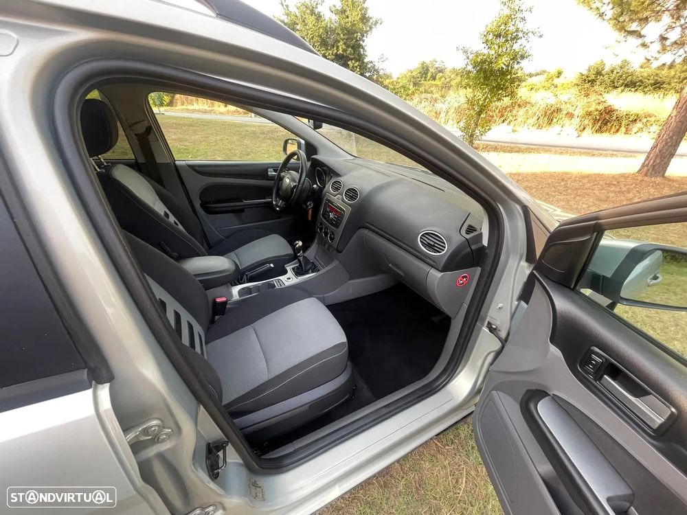 Ford Focus SW 1.6 TDCi DPF Titanium - 6