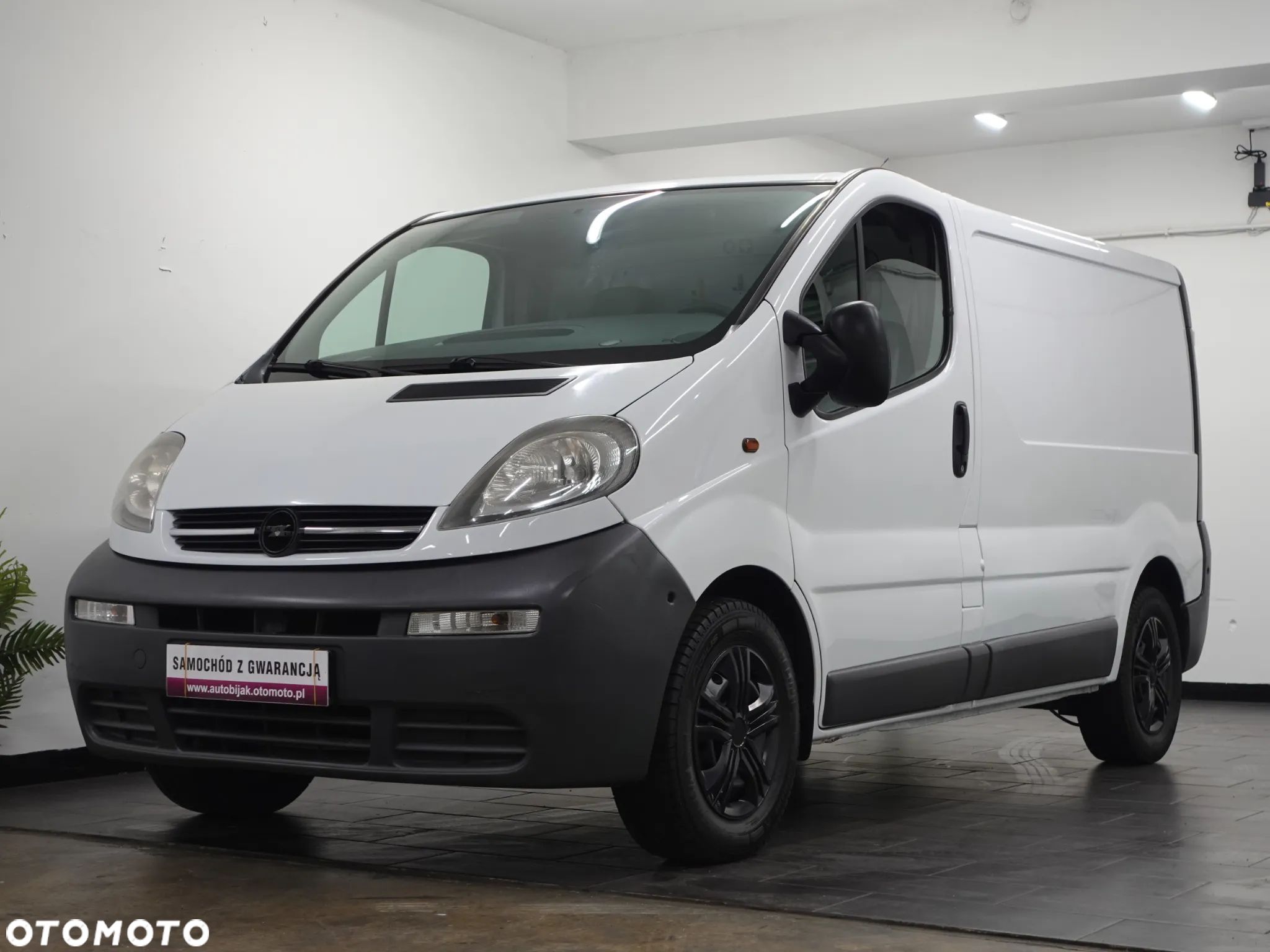 Opel Vivaro - 1
