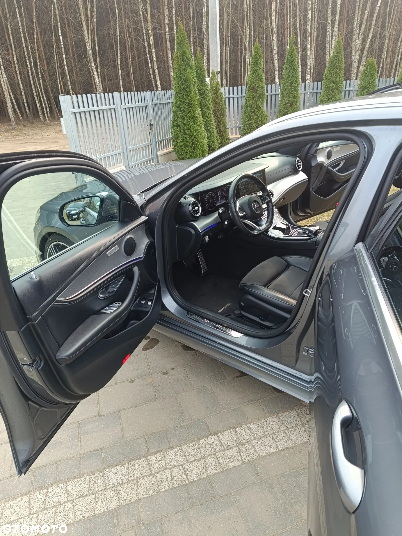 Mercedes-Benz Klasa E 220 d T 9G-TRONIC AMG Line - 17