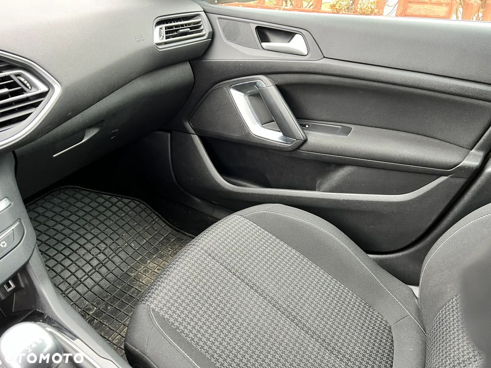 Peugeot 308 - 17
