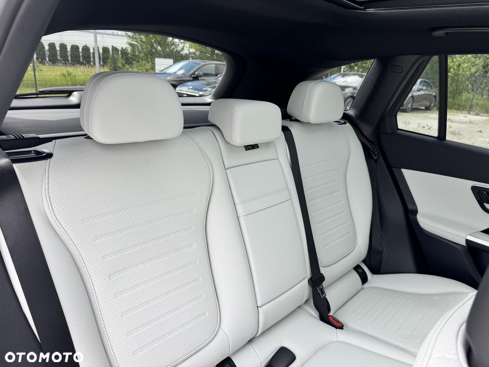 Mercedes-Benz GLC 300 de PHEV 4-Matic AMG Line - 18