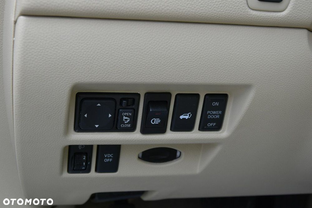 Infiniti FX - 26