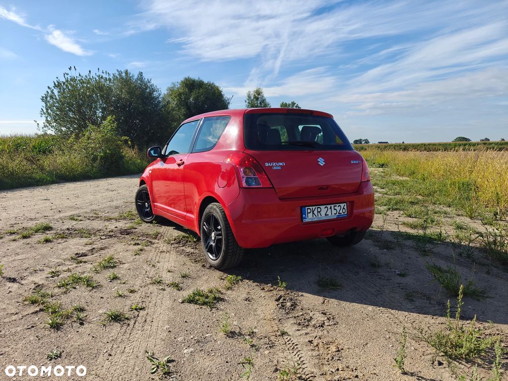 Suzuki Swift 1.3 Club - 5