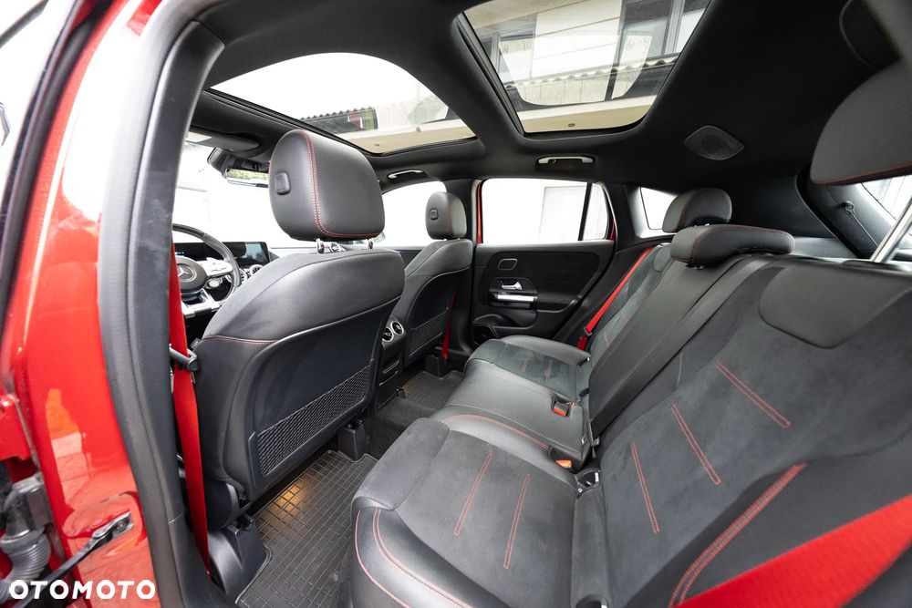 Mercedes-Benz GLA AMG 35 4-Matic - 13