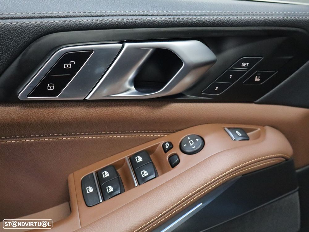 BMW X5 xDrive45e - 24