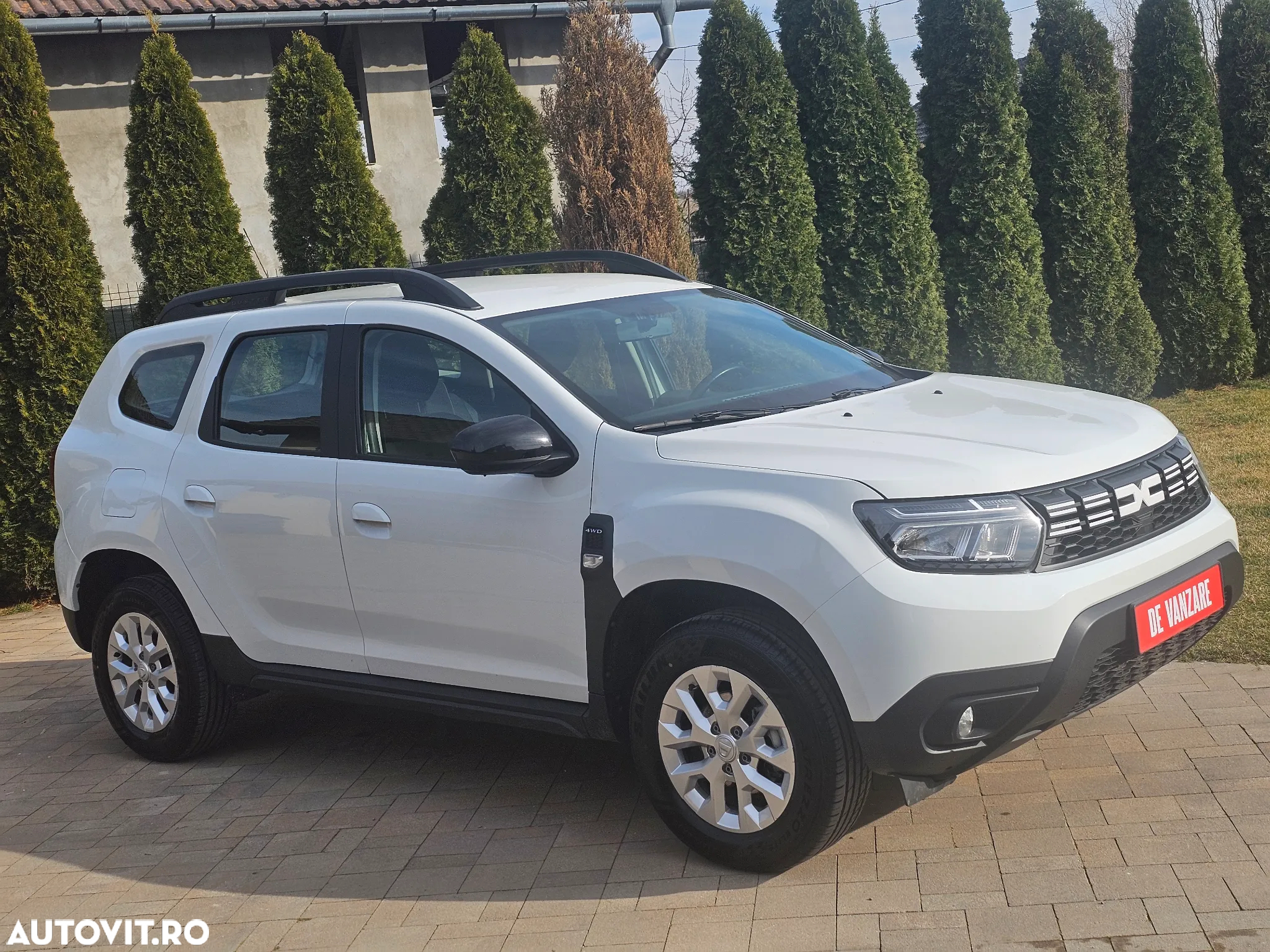 Dacia Duster 1.5 Blue dCi 4WD Essential - 6