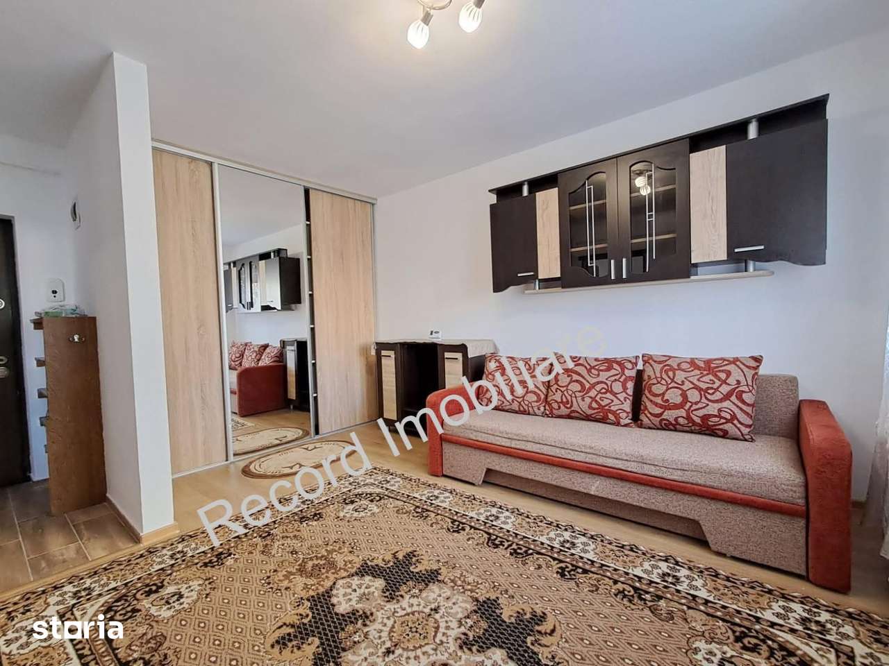 Inchiriere Apartament 1 camera, 32 mp, parcare zona Eroilor Floresti — fotografia 1