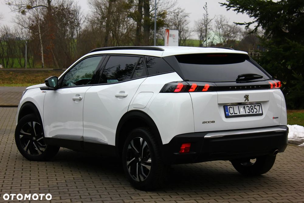 Peugeot 2008 BlueHDi 130 Allure S&S EAT8 - 5