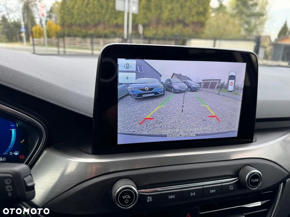 Ford Focus 1.5 EcoBlue Start-Stopp-System COOL&CONNECT DESIGN - 11
