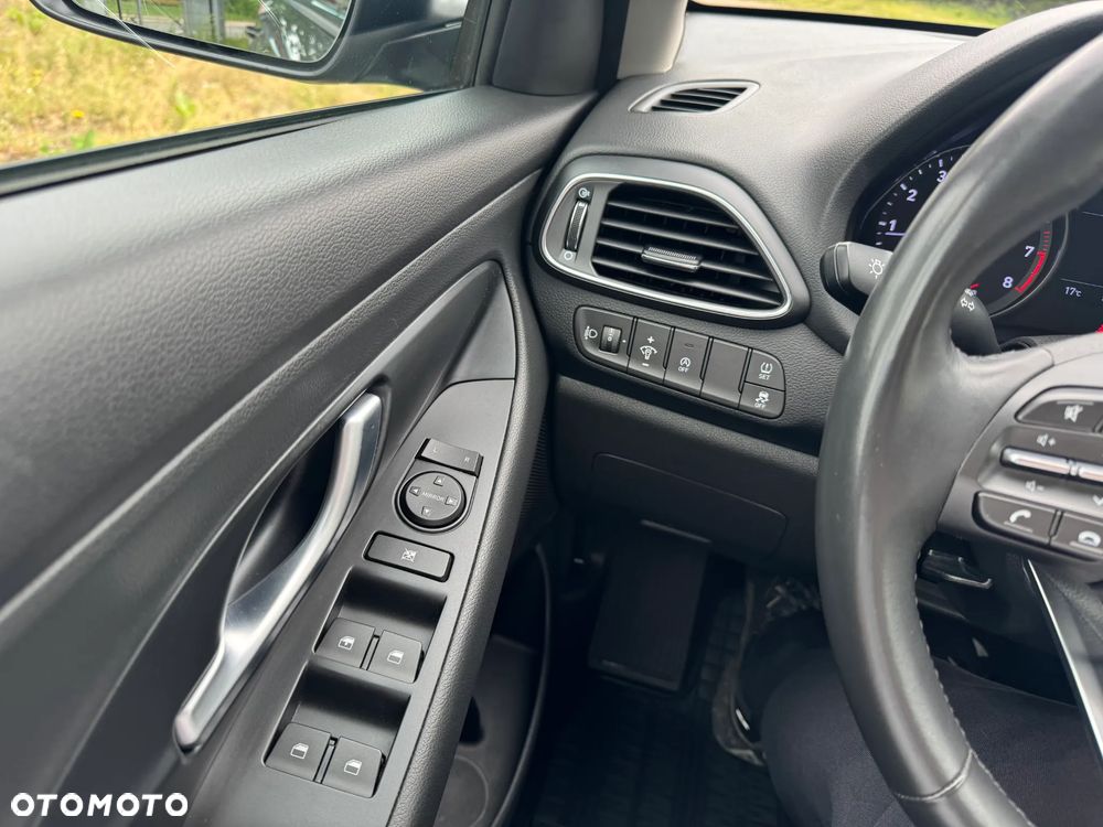 Hyundai i30 1.5 DPI Modern - 6