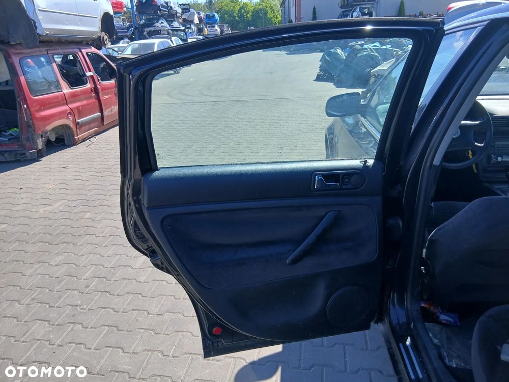 Volkswagen Passat B5 Lift Drzwi Tył Tylne Lewe Kolor LC9Z - 2