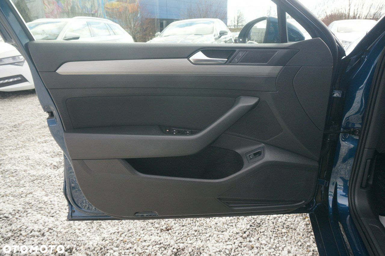 Volkswagen Passat 2.0 TDI EVO Essence - 19