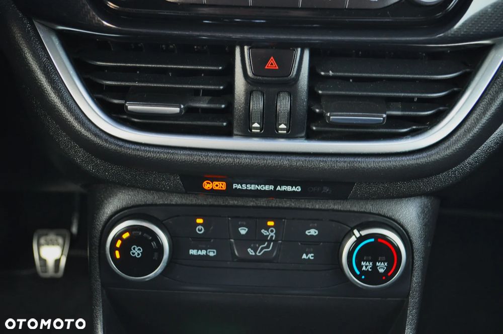 Ford Fiesta 1.0 EcoBoost S&S ST-LINE - 24