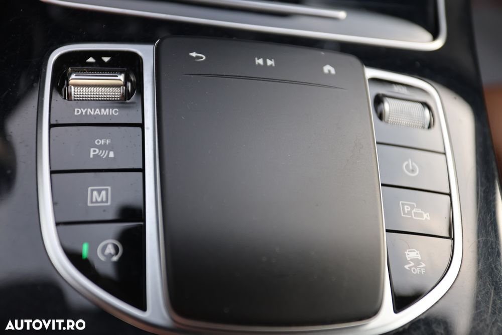 Mercedes-Benz GLC 220 d 4Matic 9G-TRONIC Exclusive - 24