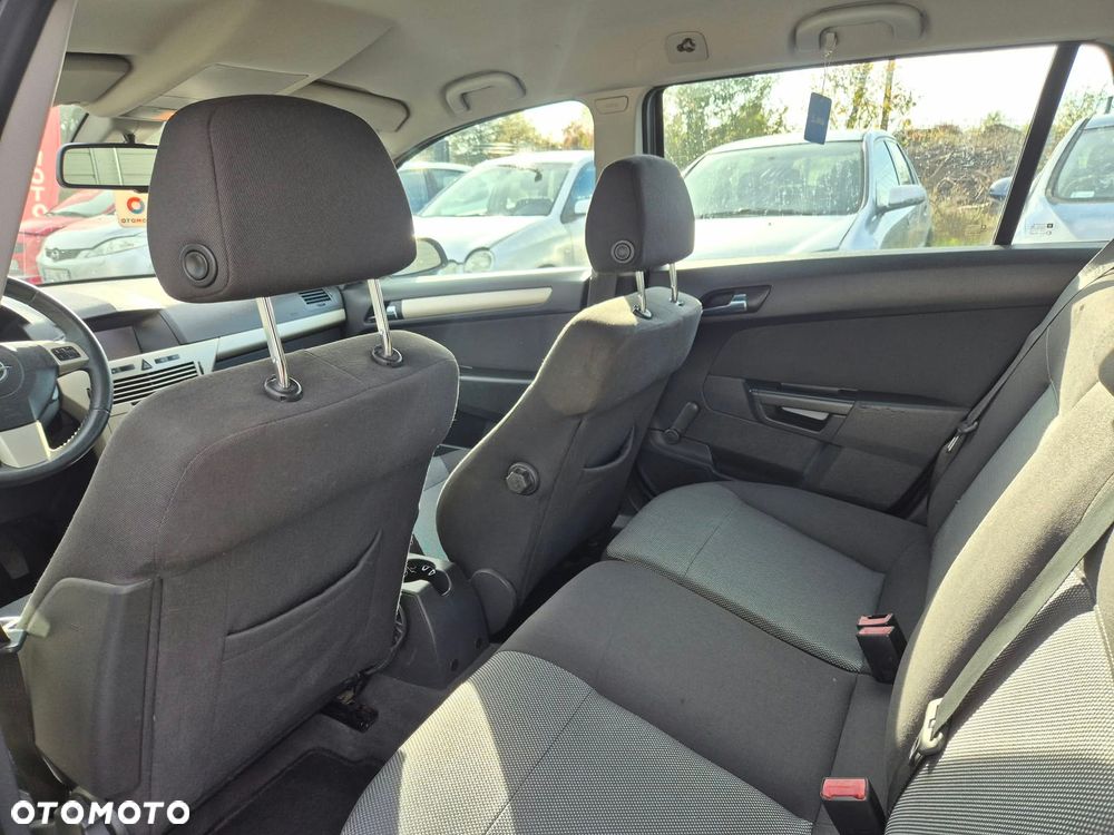 Opel Astra 1.6 Essentia - 14
