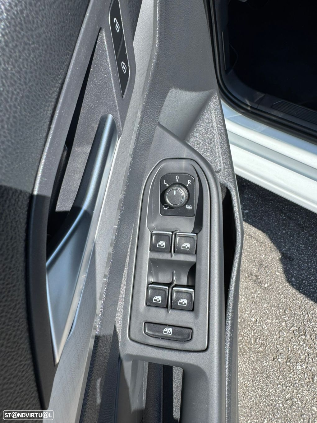 VW Golf 2.0 TDI Conceptline - 17