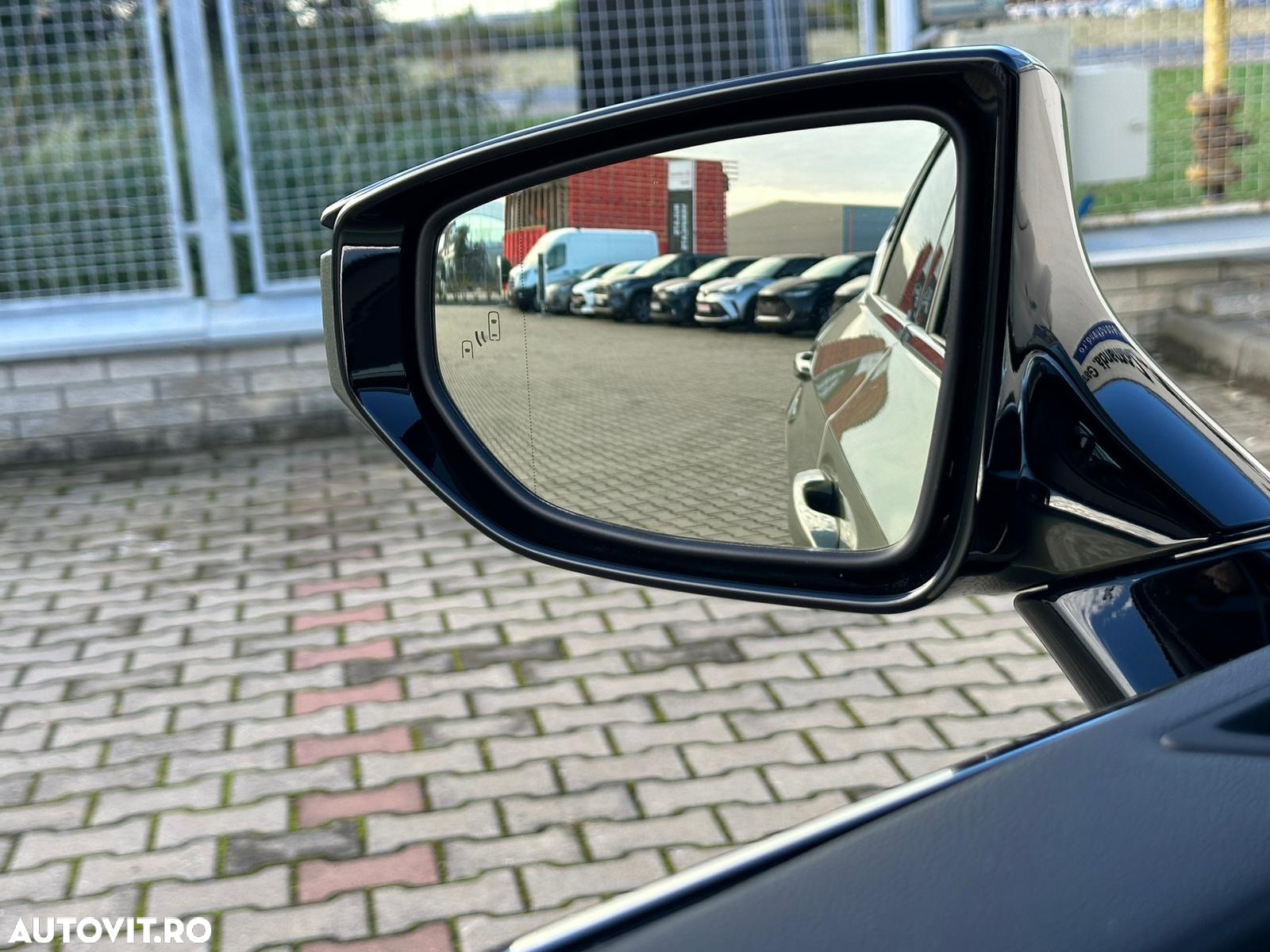 Lexus Seria ES 300h 2.5 TNGA HV 25H- 4X2 CVT Executive - 34