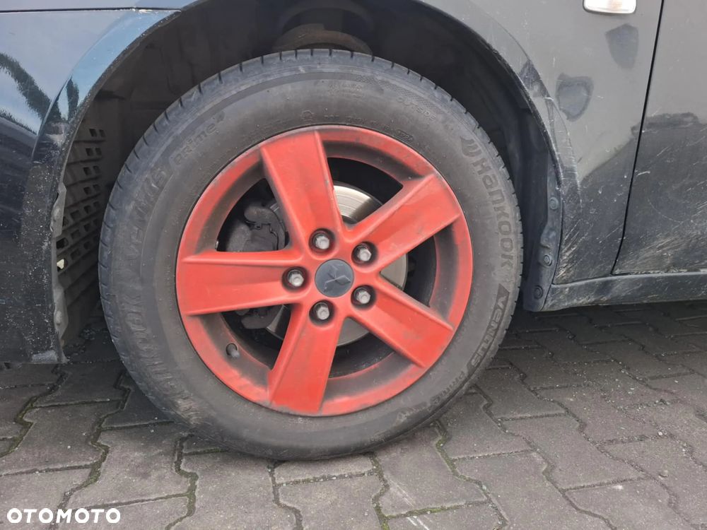 MITSUBISHI LANCER - 9