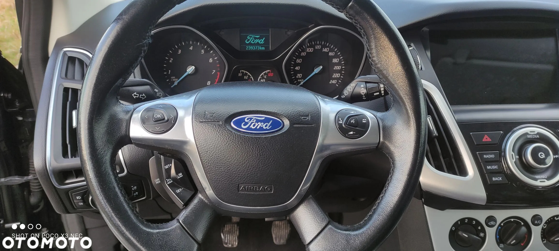 Ford Focus 1.6 EcoBoost Titanium - 17