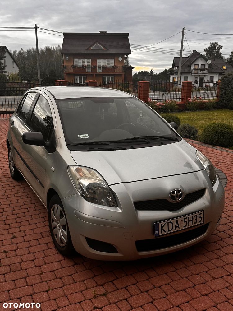 Toyota Yaris 1.0 Luna - 1