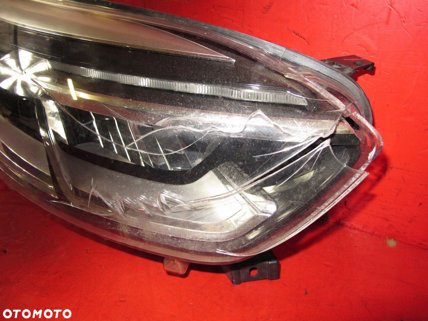 RENAULT CAPTUR LAMPA REFLEKTOR LED PRAWA PRZÓD EU - 2