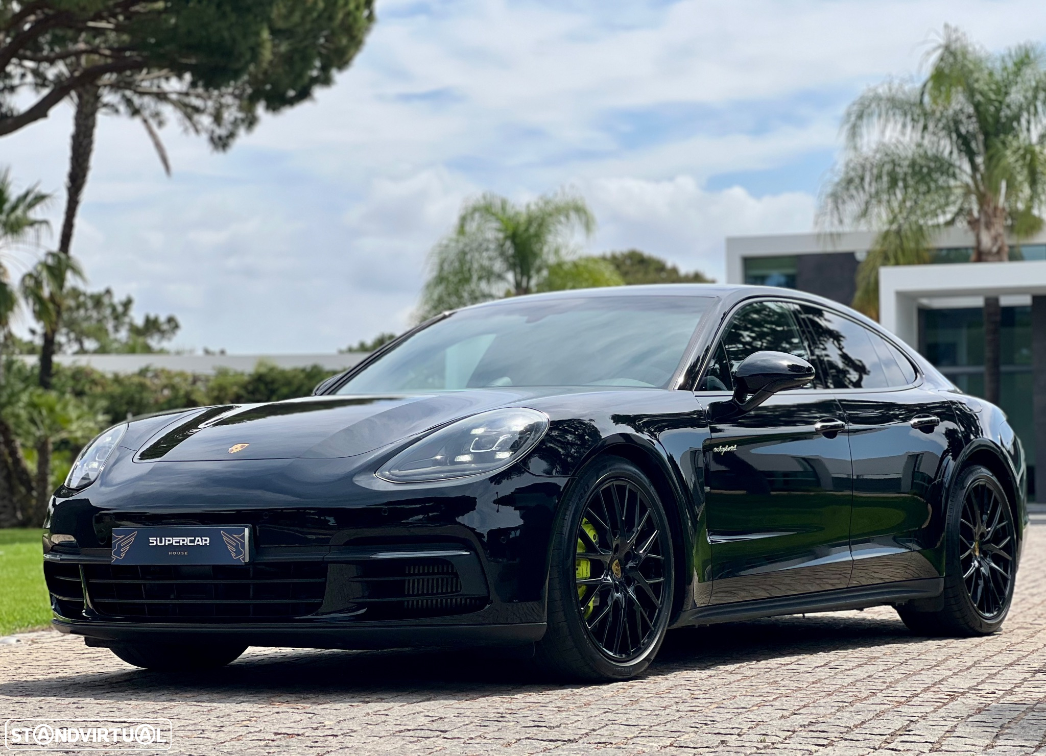 Porsche Panamera 4 E-Hybrid - 14