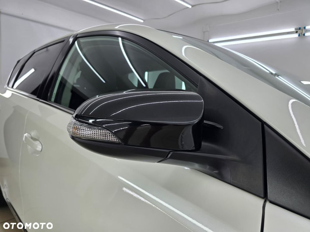 Toyota Auris Hybrid 135 Selection - 19