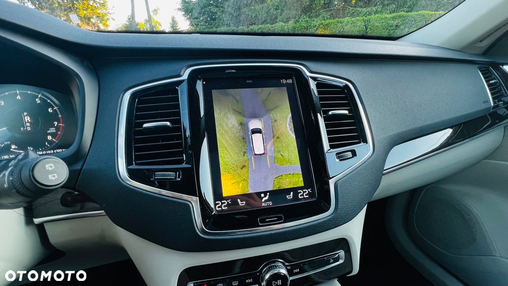 Volvo XC 90 - 25