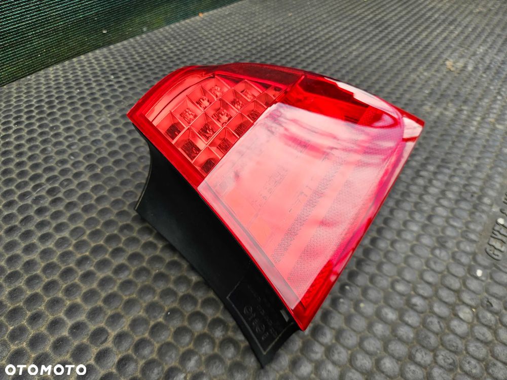 Lampa Lampy LED Tyl Tylne Blotnik Klapa BMW 3 E90 LCI Lift Komplet 09r - 17