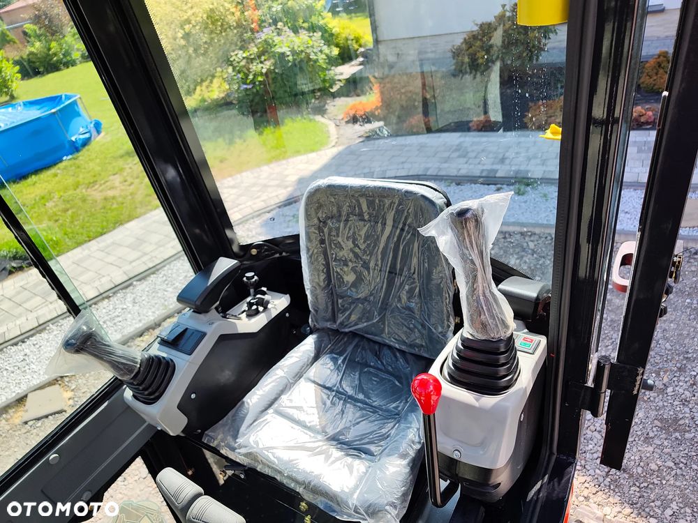 Inny Minikoparka N18 Pro silnik Kubota - 12