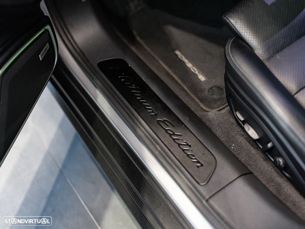 Porsche Panamera Sport Turismo 4 E-Hybrid Platinum Edition - 34