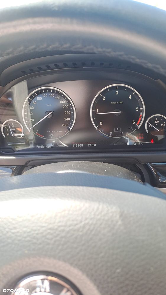 BMW Seria 5 520d Luxury Line - 8