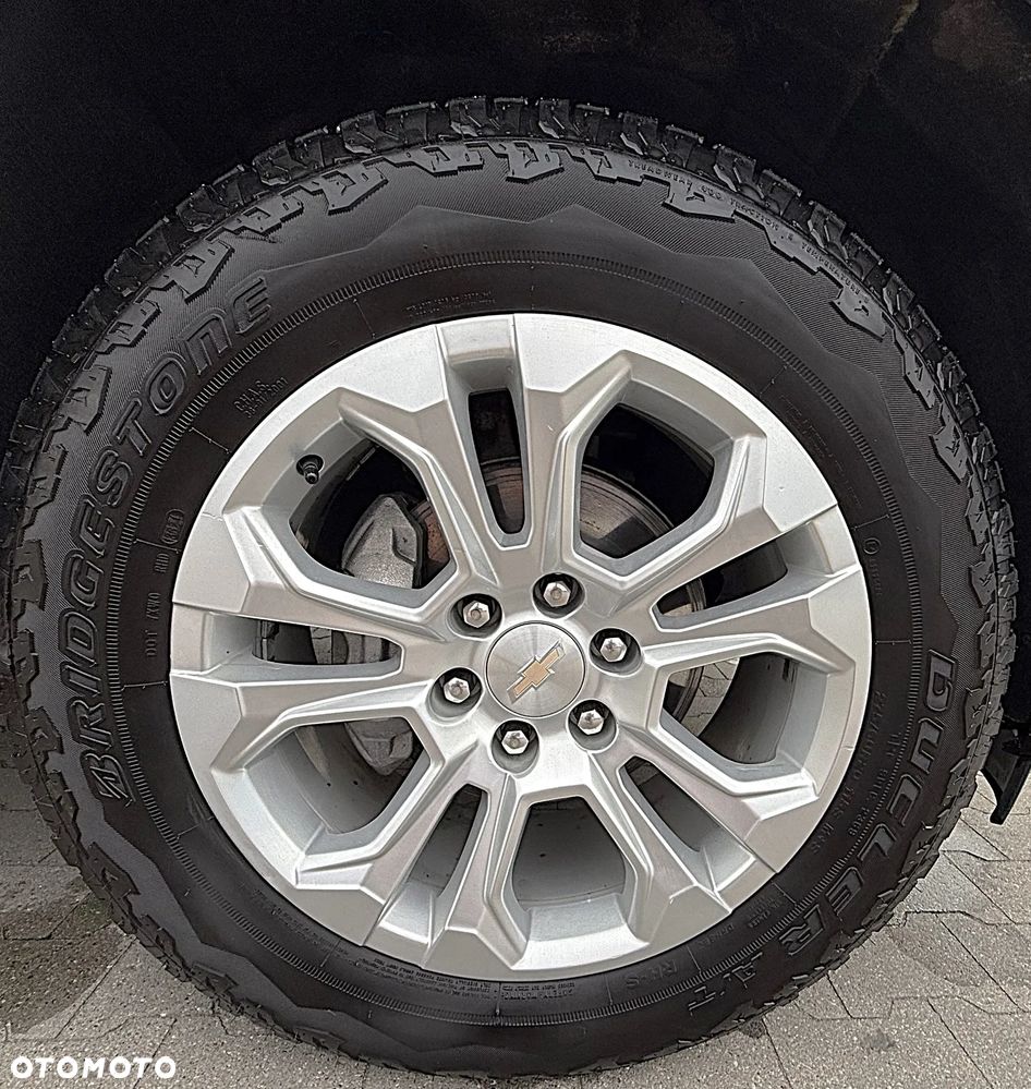 Chevrolet Silverado - 28