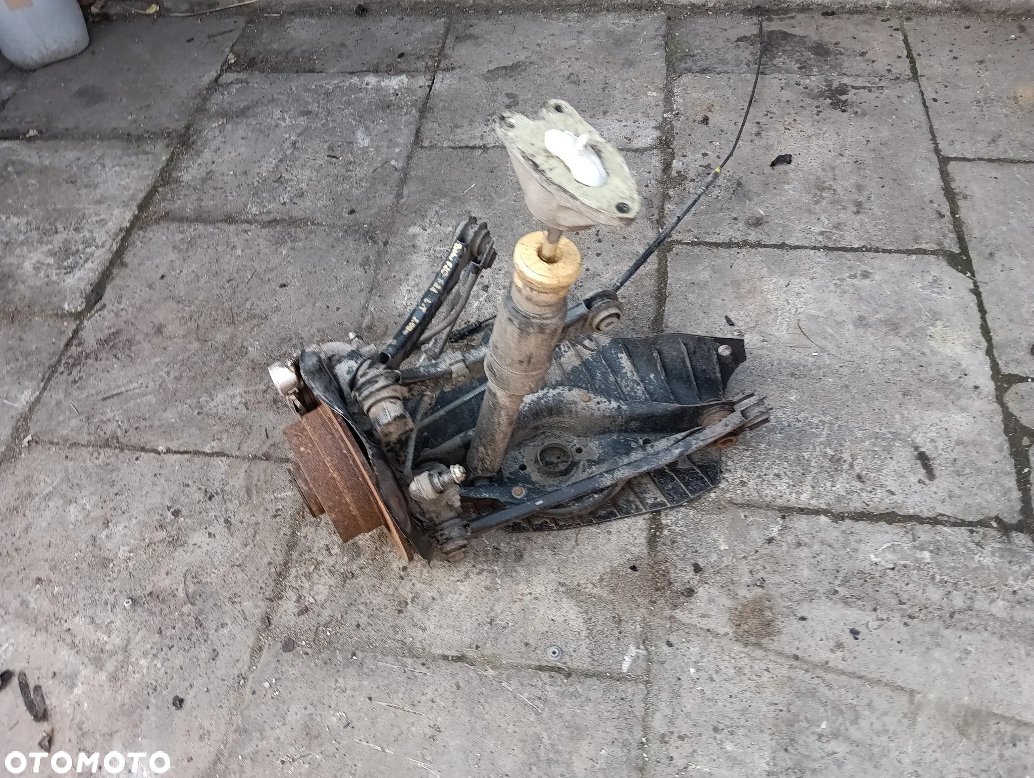 bmw f20 f21 2.0d zwrotnia piasta wahacz amortyzator tyl tylni tylny prawy lewy - 10