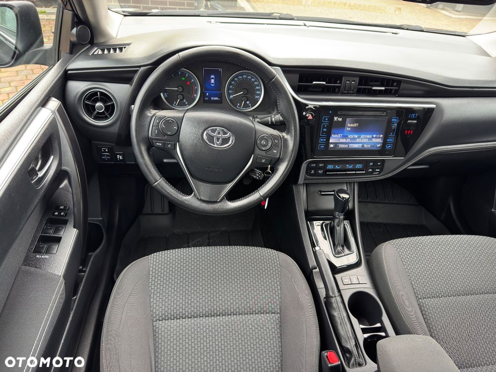 Toyota Corolla - 22