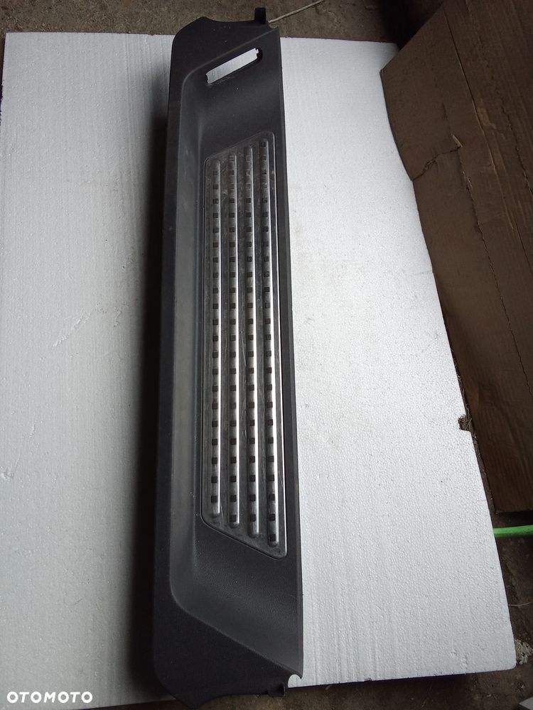 VW T5 Multivan nakładka progu stopień - 1