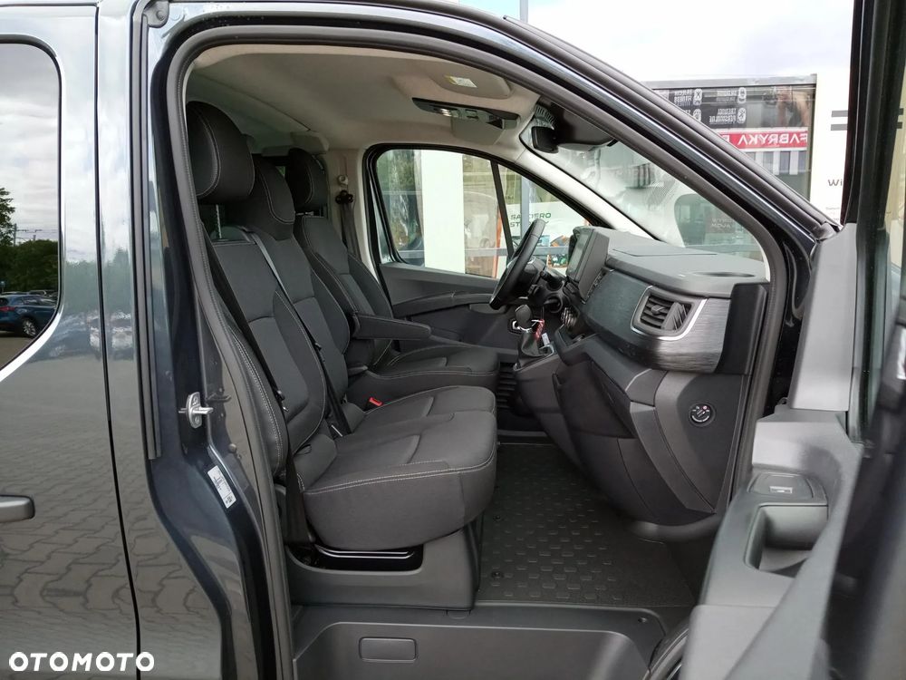 Renault Trafic - 16