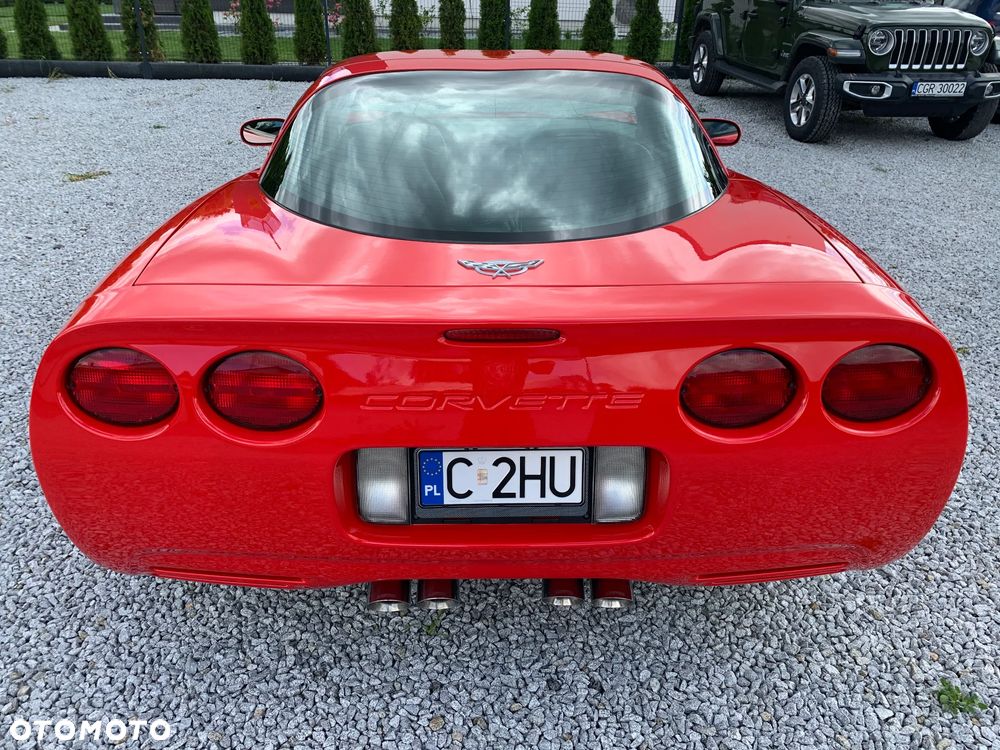 Chevrolet Corvette - 10