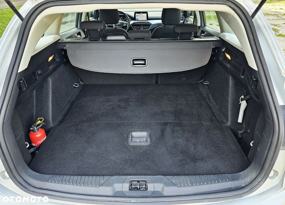 Ford Focus 1.5 EcoBlue SCR Connected - 28