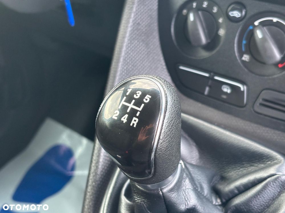 Ford Transit Connect - 26